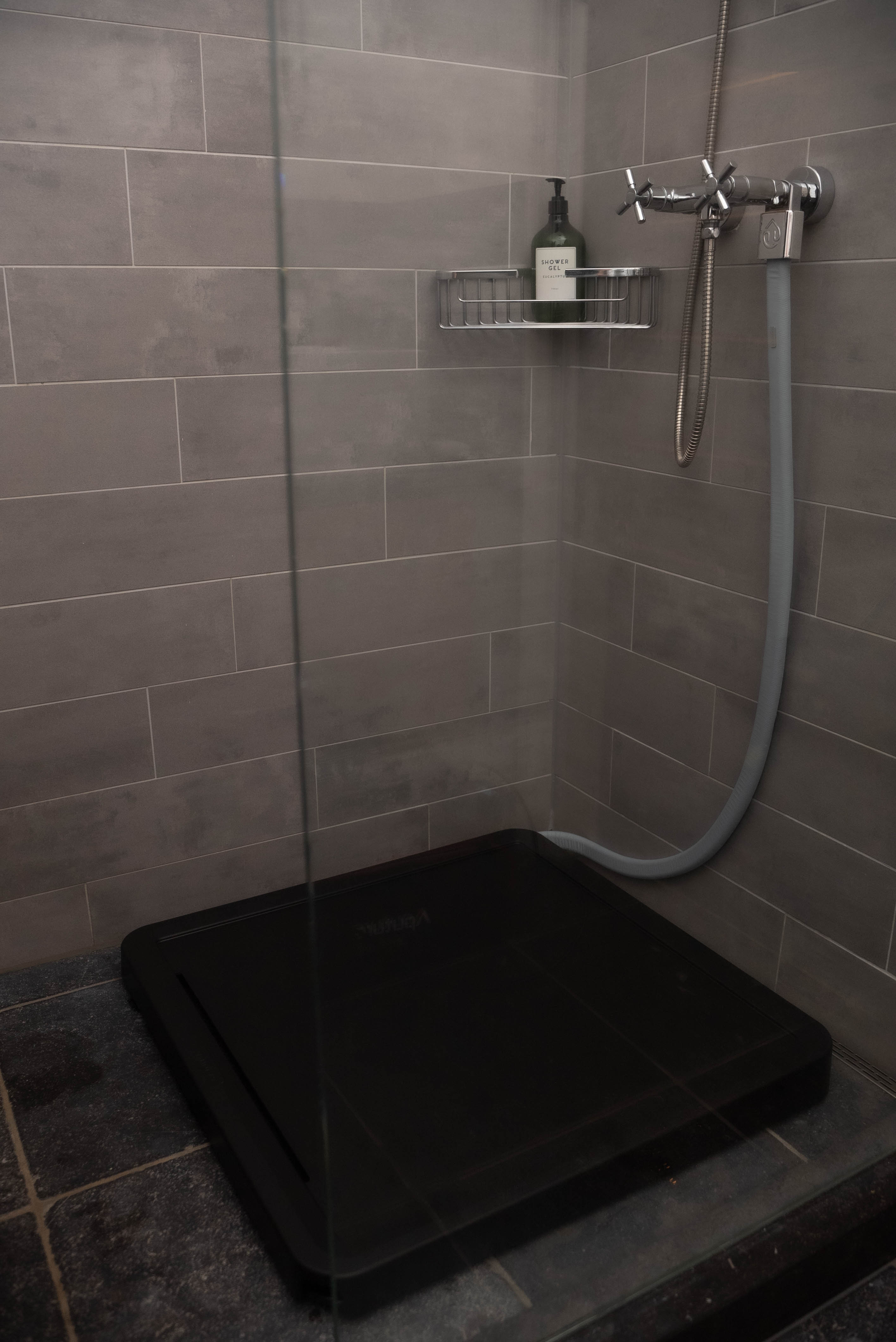 Flatmate-zwart-2.webp